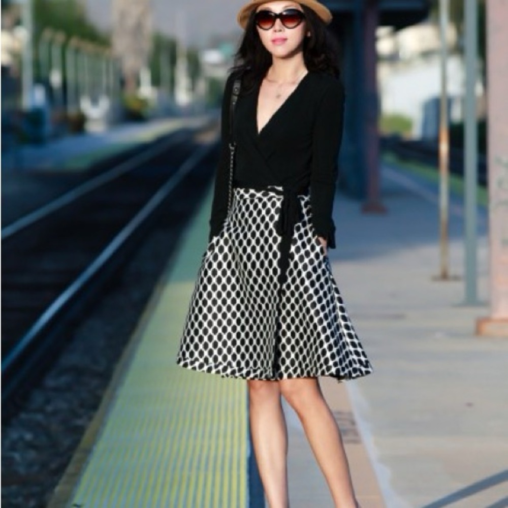 Diane Von Furstenberg Black and White Long Sleeve Dress